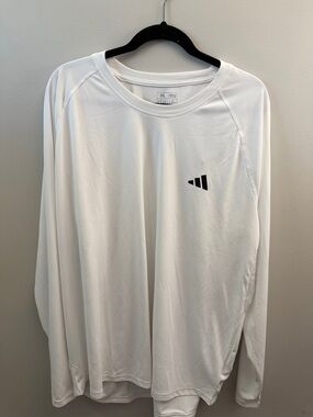 NWT Adidas Club Tennis Long Sleeve T-shirt